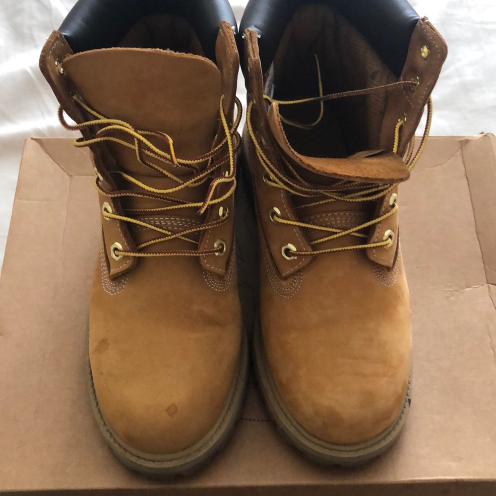 Timberland Boots - Picture 2 of 8